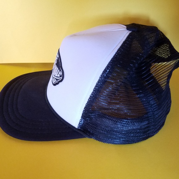 Vans Off The Wall Trucker Hat - Picture 3 of 5